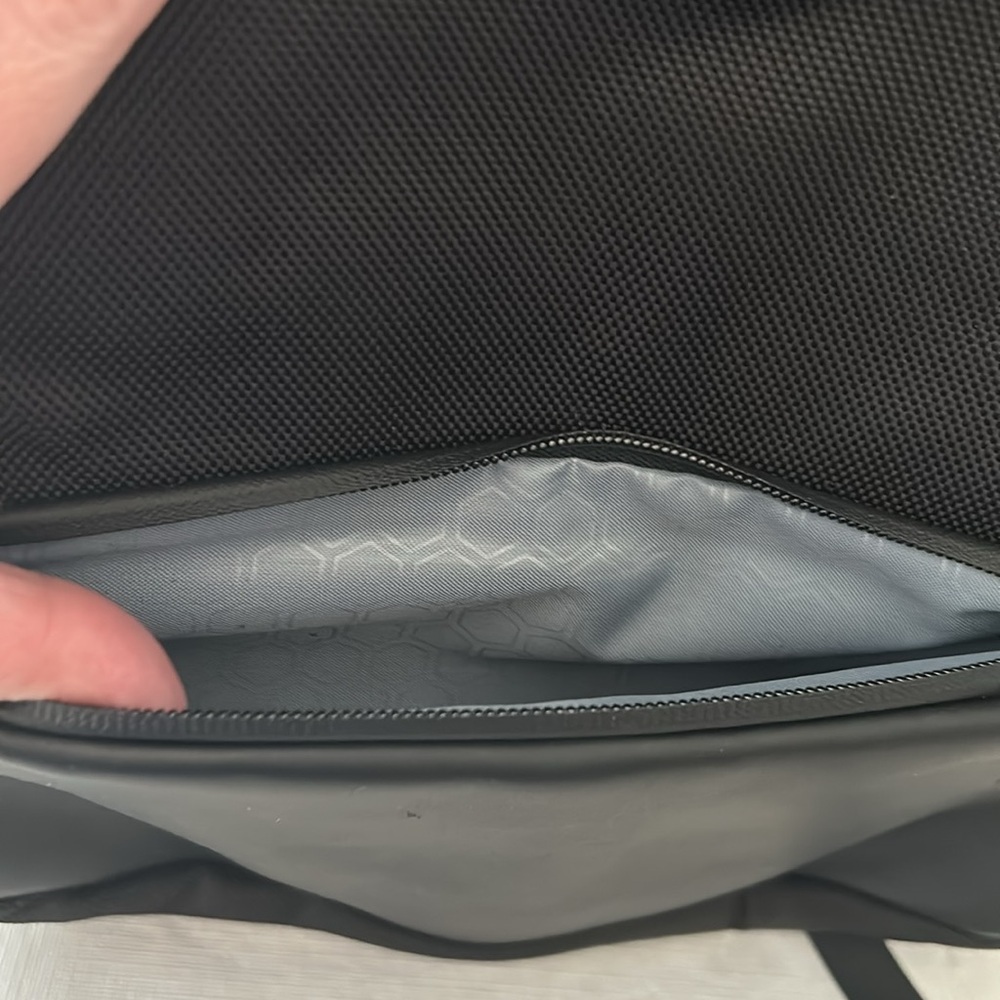 Dell Ecoloop Premier Slim Backpack 15 Laptop Black Polyester Leather PE1520PS - Picture 5 of 6